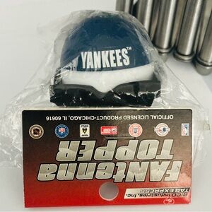 New York Yankees Fantenna Car Antenna Topper Glasses Backwards Cap NEW IN PKG